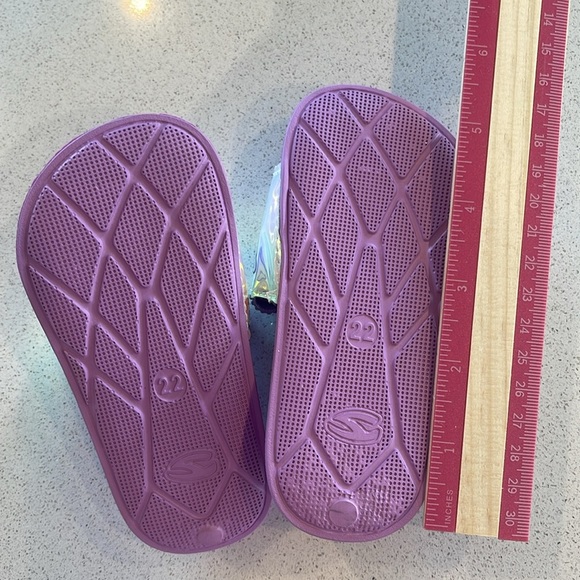 Toddler Unicorn Purple Flip Flops Size 22 - Picture 5 of 8
